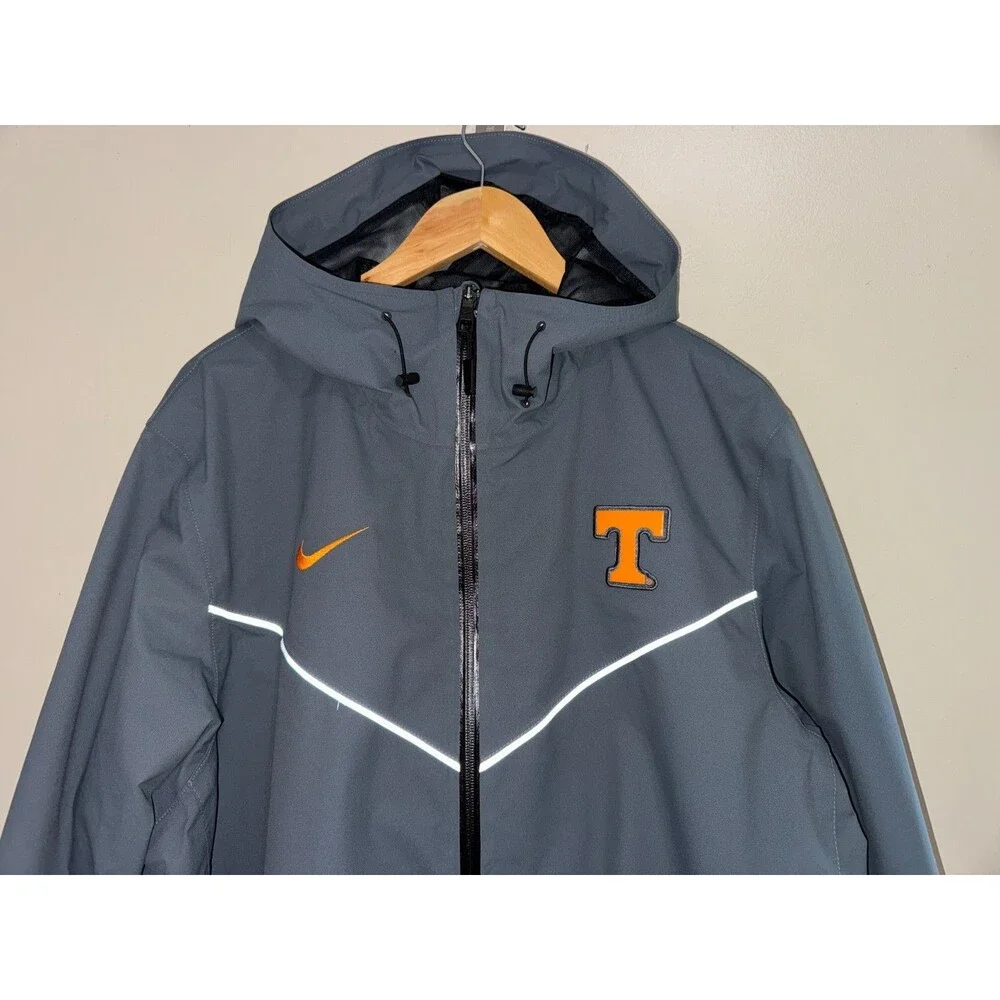 Men's S Nike Tennessee Volunteers Team Issued PE On-Field Storm-FIT Rain Jacket